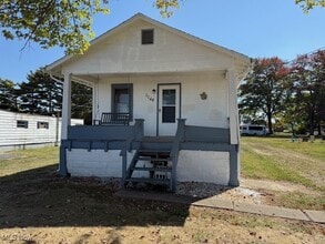 Building Photo - 1144 Beverly Ave