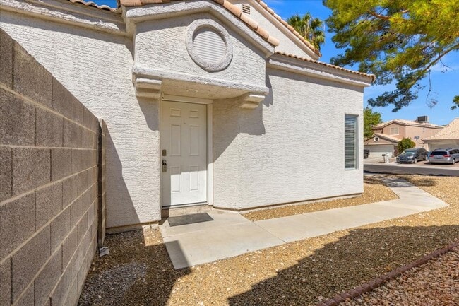 Building Photo - Fabulous Home!