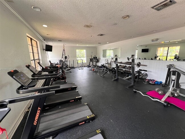 Building Photo - 5861 Riverside Dr