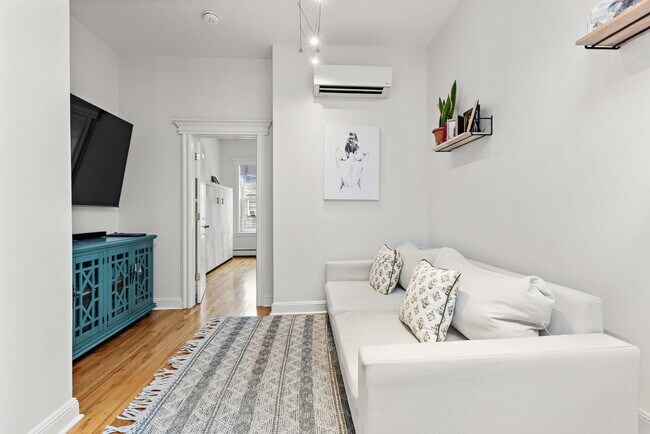 Foto del edificio - 349 7th St