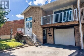 Building Photo - 131 Manitou Crescent