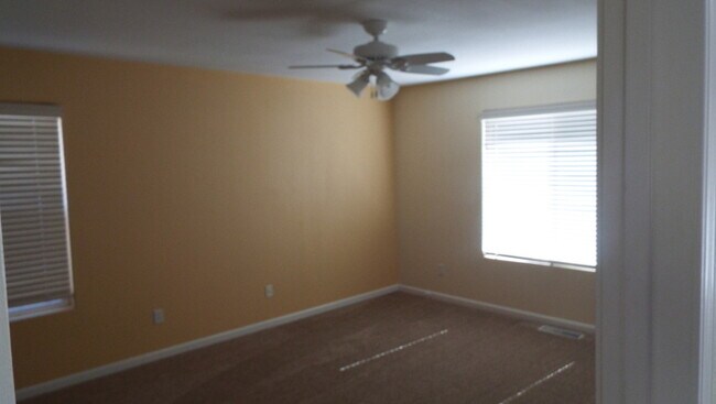 Foto del edificio - Home located in the Desert Lakes subdivision