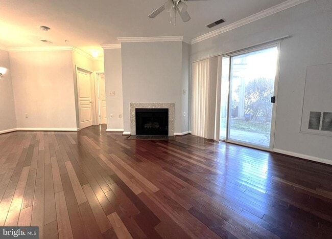 Building Photo - 12919 Alton Square