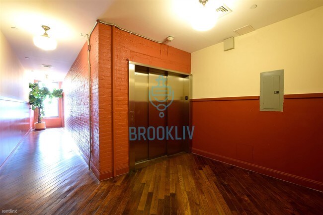 Building Photo - 1 br, 1 bath Apartment - 111 N 3rd St 3B