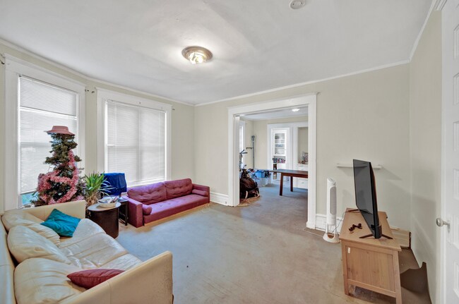 Building Photo - 909 Gaffield Pl