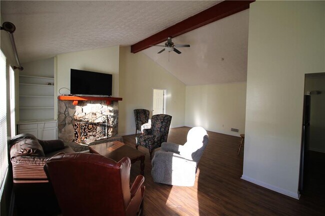 Foto del edificio - 5292 Bells Ferry Rd