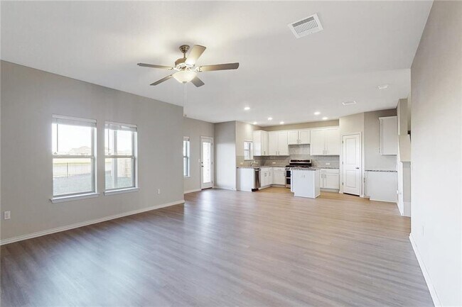 Foto del edificio - 17212 Crowndale Dr
