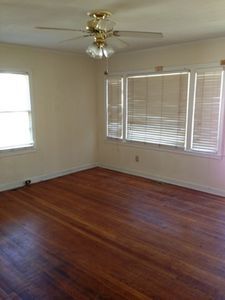 Bedroom - 406 E Jefferies St