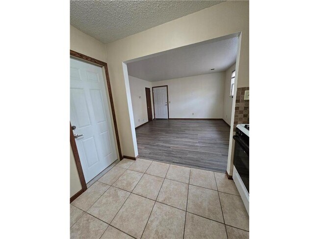 Foto del edificio - 5116 Edgewood Ave N