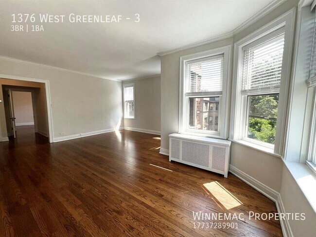 Foto del edificio - 1376 West Greenleaf-3