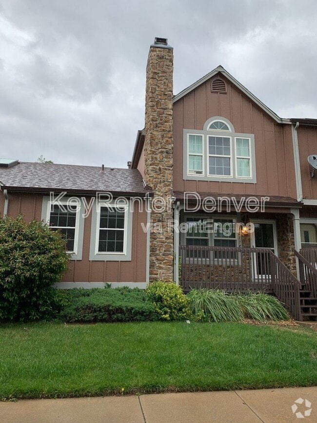 Building Photo - 1217 S Flower Cir