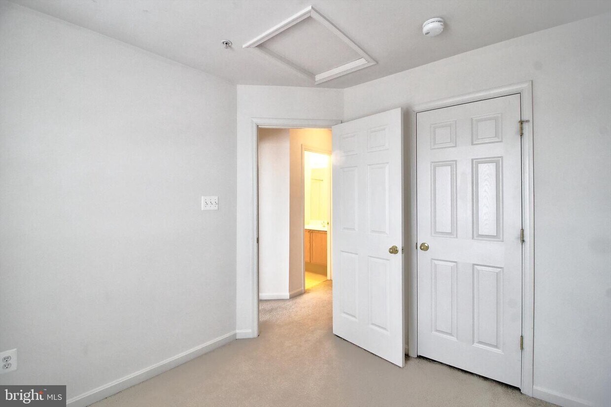 Foto principal - 2526 Carrington Way