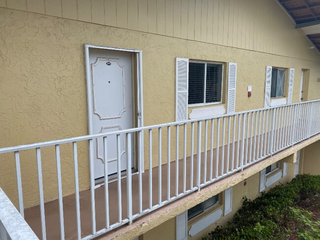 Foto del edificio - 8071 Country Rd