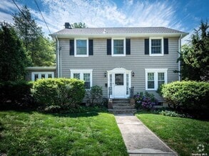 Building Photo - 70 Beechwood Ave