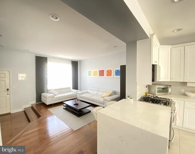 Foto del edificio - 6395 St Timothys Ln
