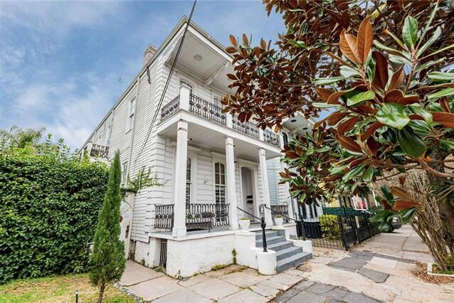 Primary Photo - 1469 Magazine St