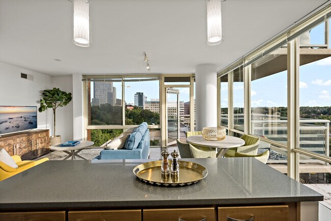 Foto del edificio - 8421 Broad St