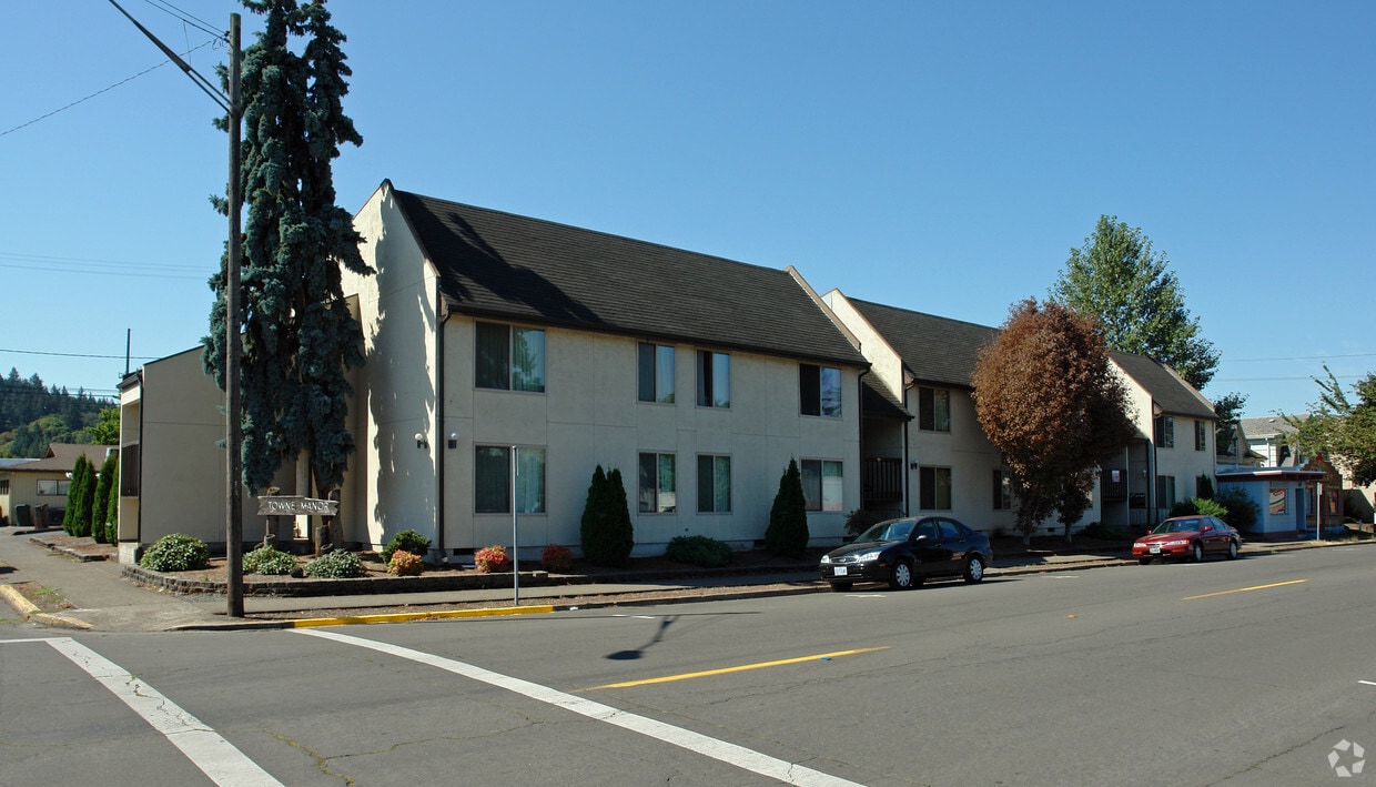 Primary Photo - Towne Manor