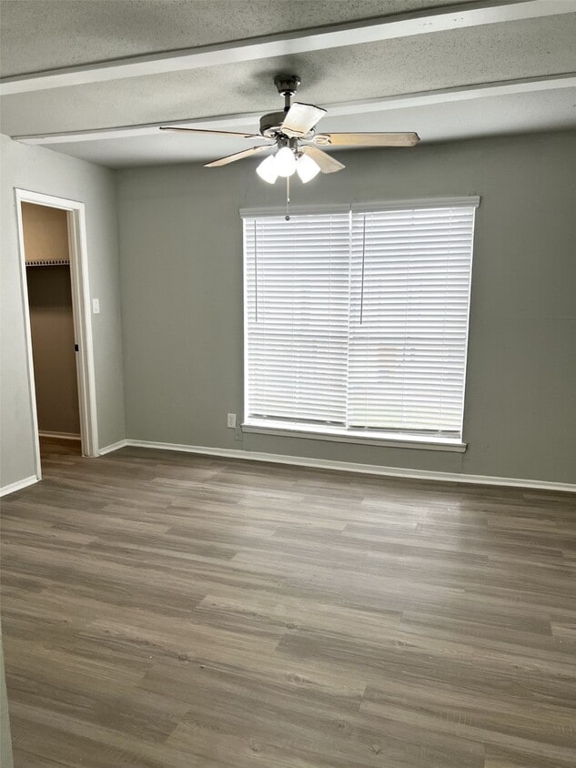 Building Photo - 6200 W Tidwell Rd