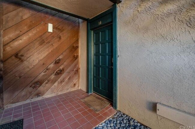 Foto del edificio - Beautiful Update 2 Bedroom 2 Bathroom Condo