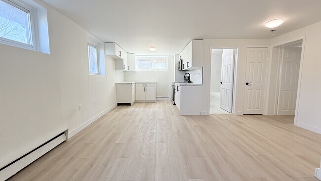 Photo du bâtiment - 359 Hilton Ave