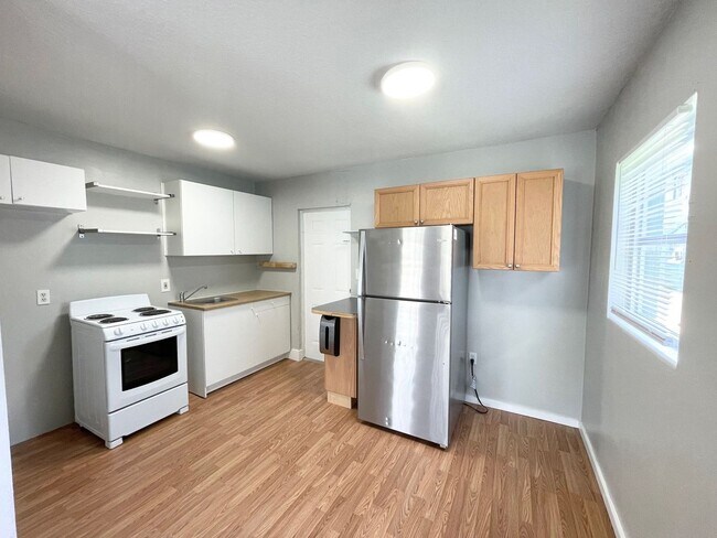 Foto del edificio - 1339 W Point Dr