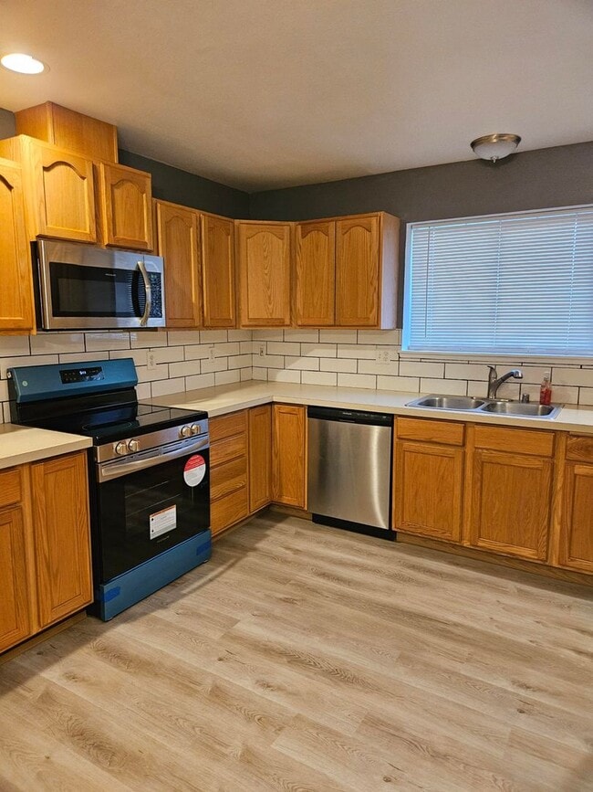 Building Photo - 1017 Lincoln St