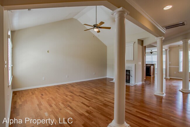 Building Photo - 3 br, 2.5 bath House - 5 Pelham Springs Pl