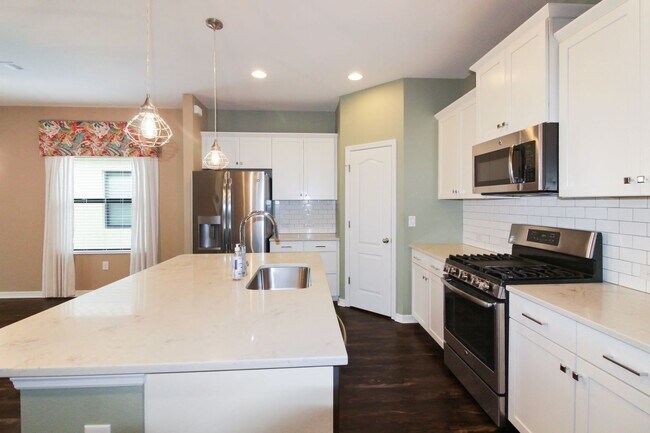 Building Photo - 208 Rosolina Ct