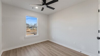 Building Photo - 1713 Cuppett Cir