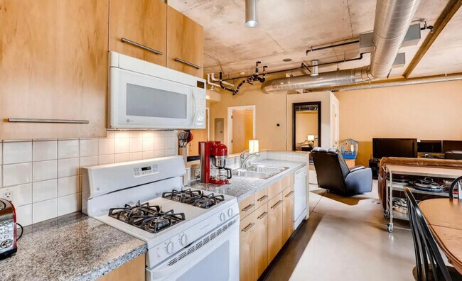 Foto del edificio - 1610 Little Raven St