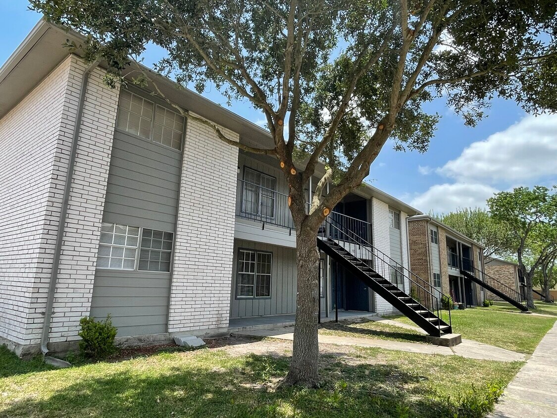 Deerwood Apartments Apartments 101112 Deerwood Dr Victoria, TX