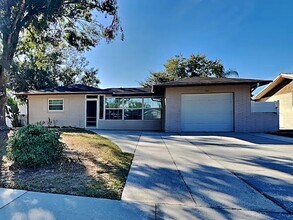Building Photo - 109 Valley Cir