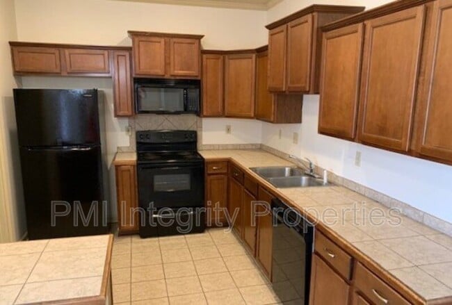 Building Photo - 107 Chevalier Blvd