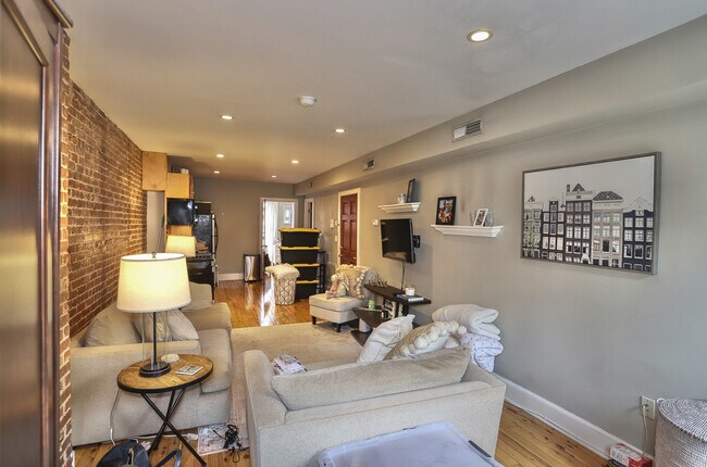 Foto del edificio - 341 Park Ave
