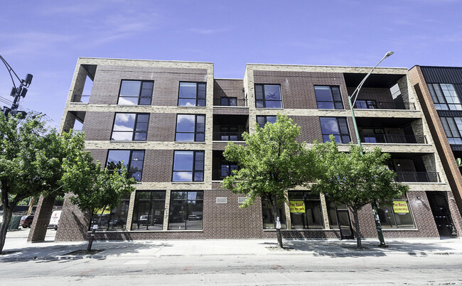 Foto del edificio - 520 N Western Ave