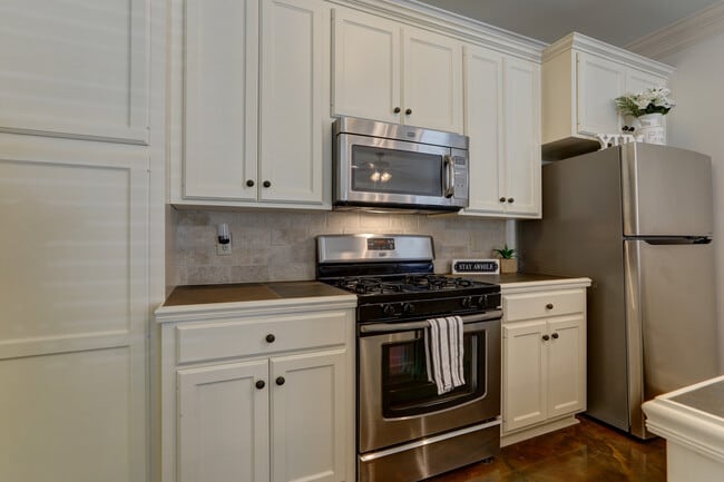 Building Photo - 110 Corita Ct