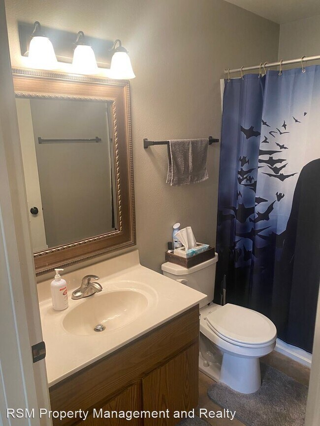 Foto del edificio - 2 br, 2 bath House - N110 W16973 Ashbury C...