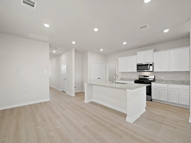Foto del edificio - 17235 King Eider Rd