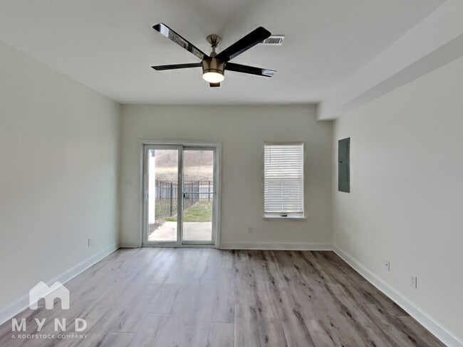 Building Photo - 2407 Eagle Creek Ct