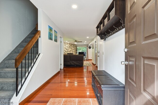 Foto del edificio - 101 Stockton Ct