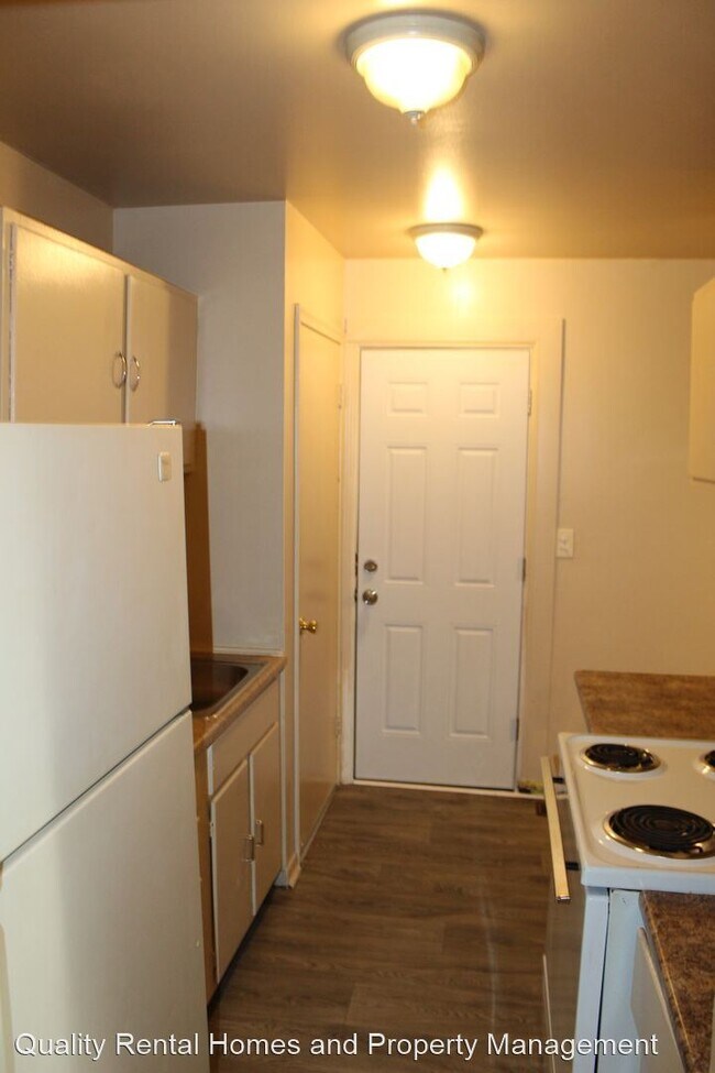Foto del edificio - 3 br, 1 bath House - 3290 Spring Valley Dr