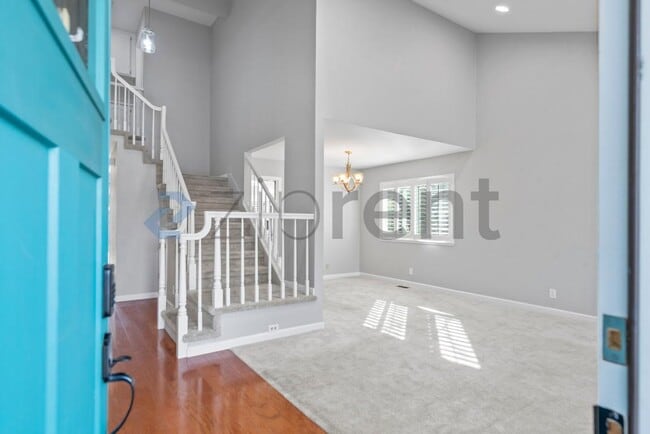 Foto del edificio - 1554 Gilbert Pl