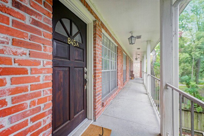 Foto del edificio - 845 Wax Myrtle Ln
