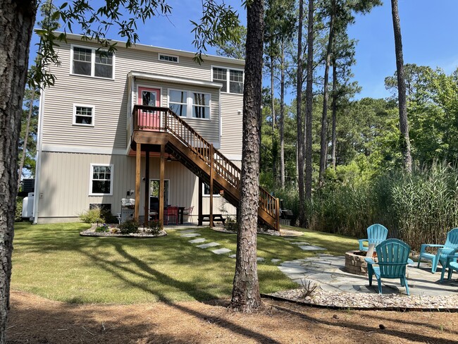 Building Photo - 207 Bay Tree Beach Rd