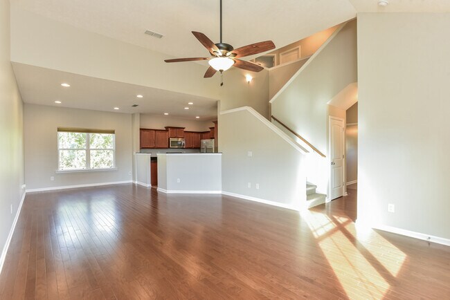 Foto del edificio - 3BR/2.5BA w/ office and attached garage!