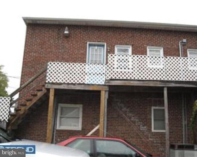 Building Photo - 1 6th St