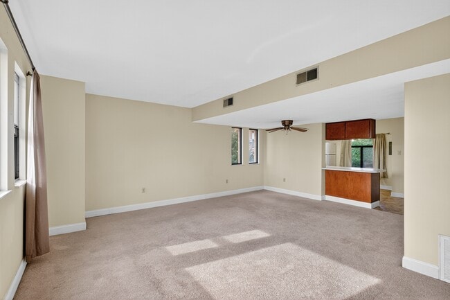 Foto del edificio - 3242 Niagara Sq