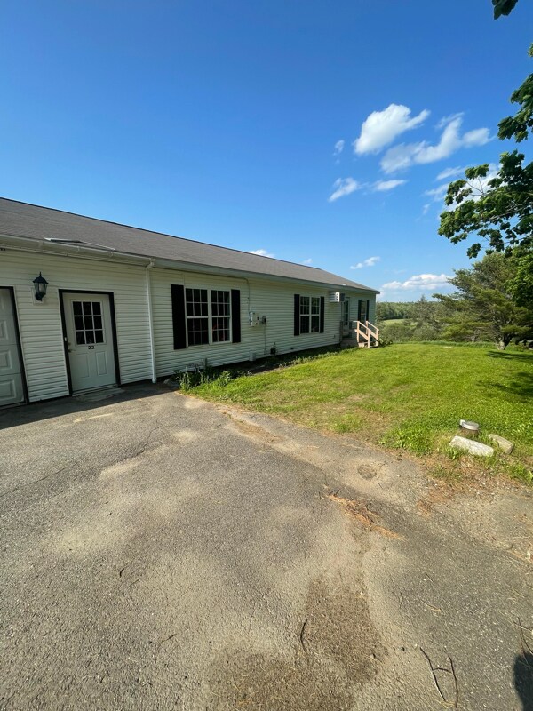 Foto principal - 22 Grace Ave