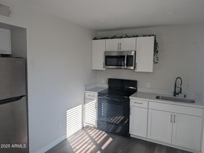 Foto del edificio - 7160 N 53rd Ave